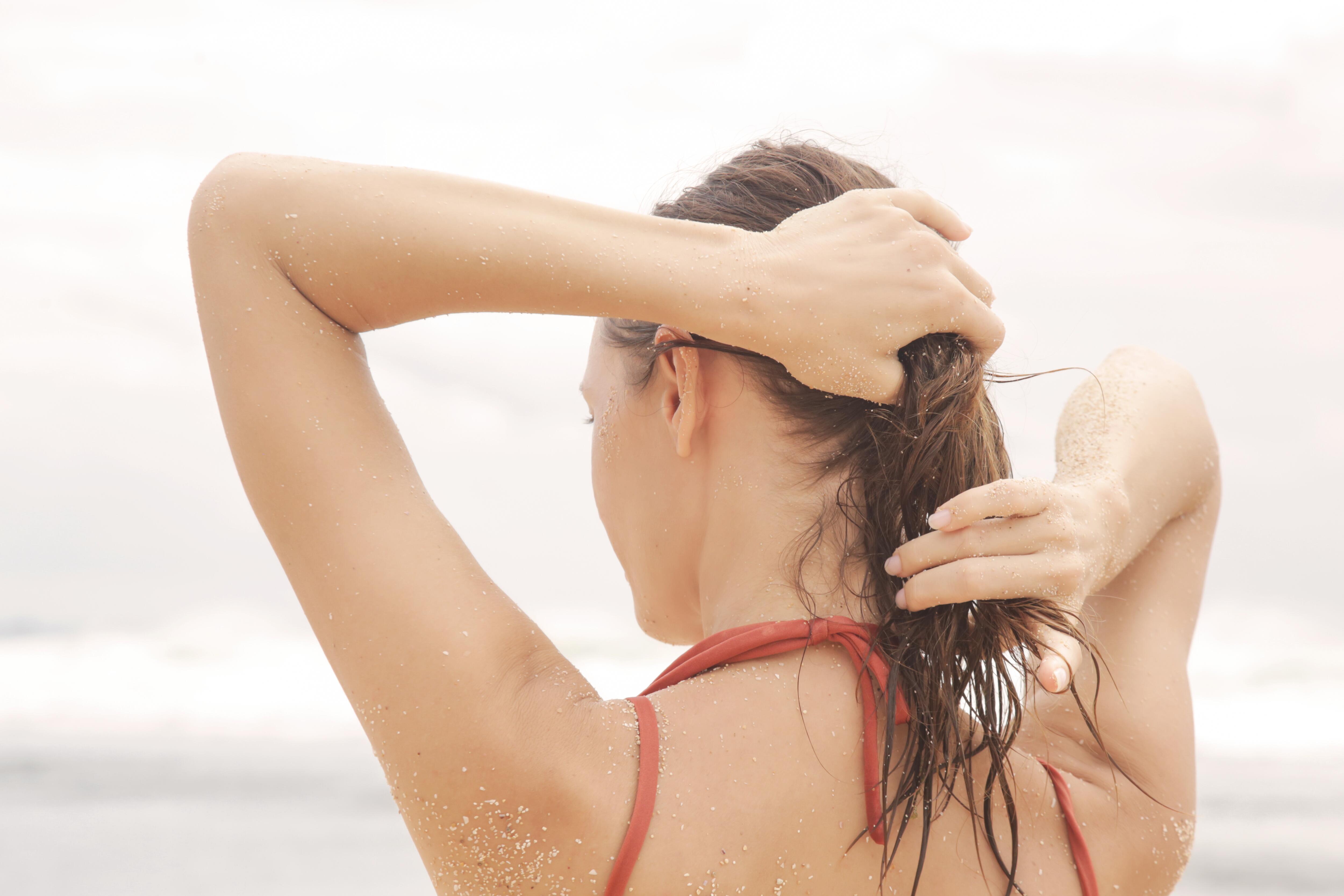 RF_Expert-dossier_Dry-hair_Wet-Hair-Woman_Copyright-free (2)